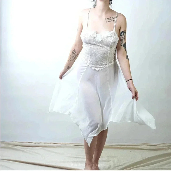 Vintage 90s Carrol Hoochman Pale White Lace Night Gown - Picture 1 of 7
